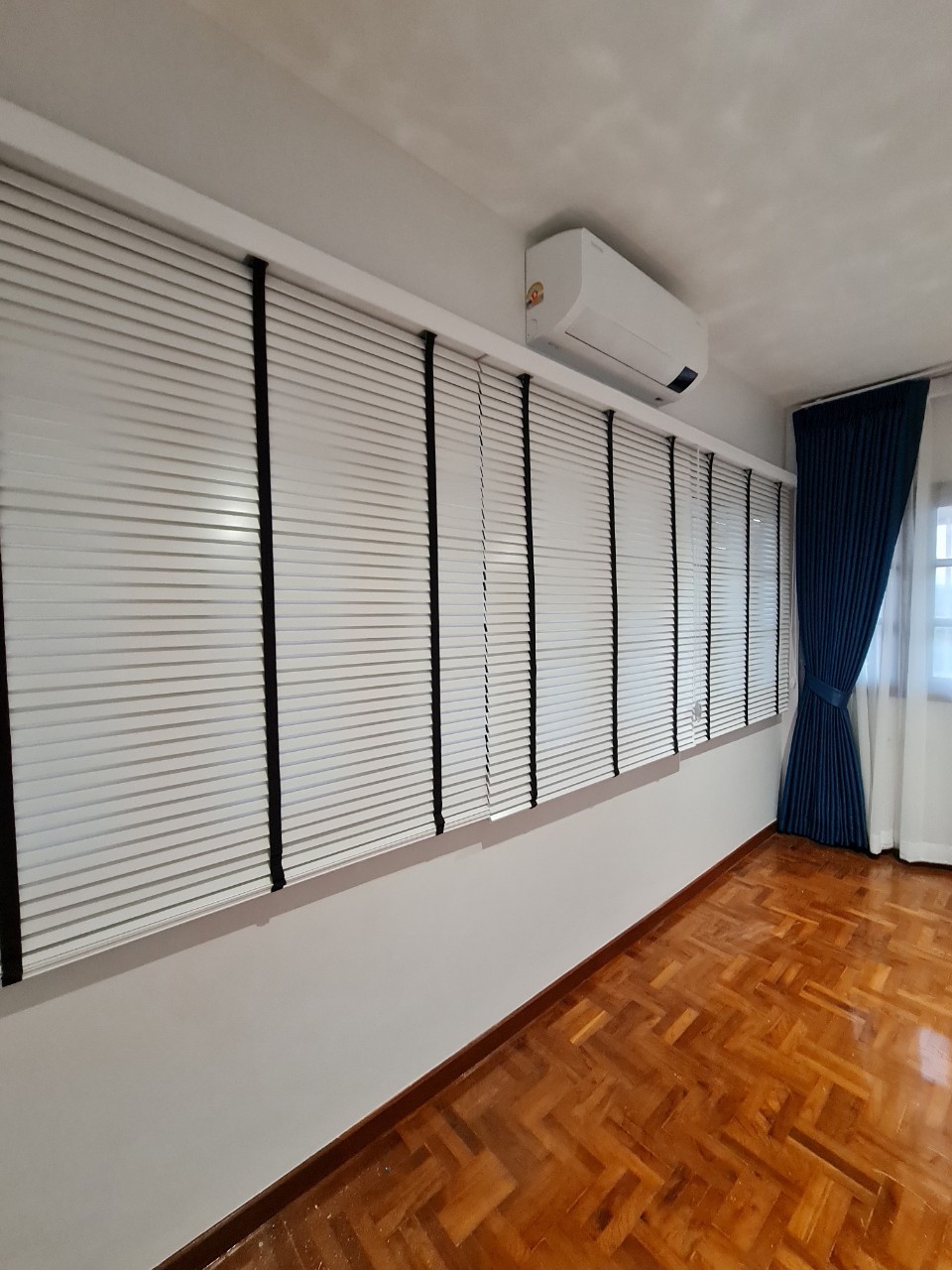 C-001 | ผ้าม่านโรงพยาบาลแบบมีช่องตาข่ายด้านบน thumb 3