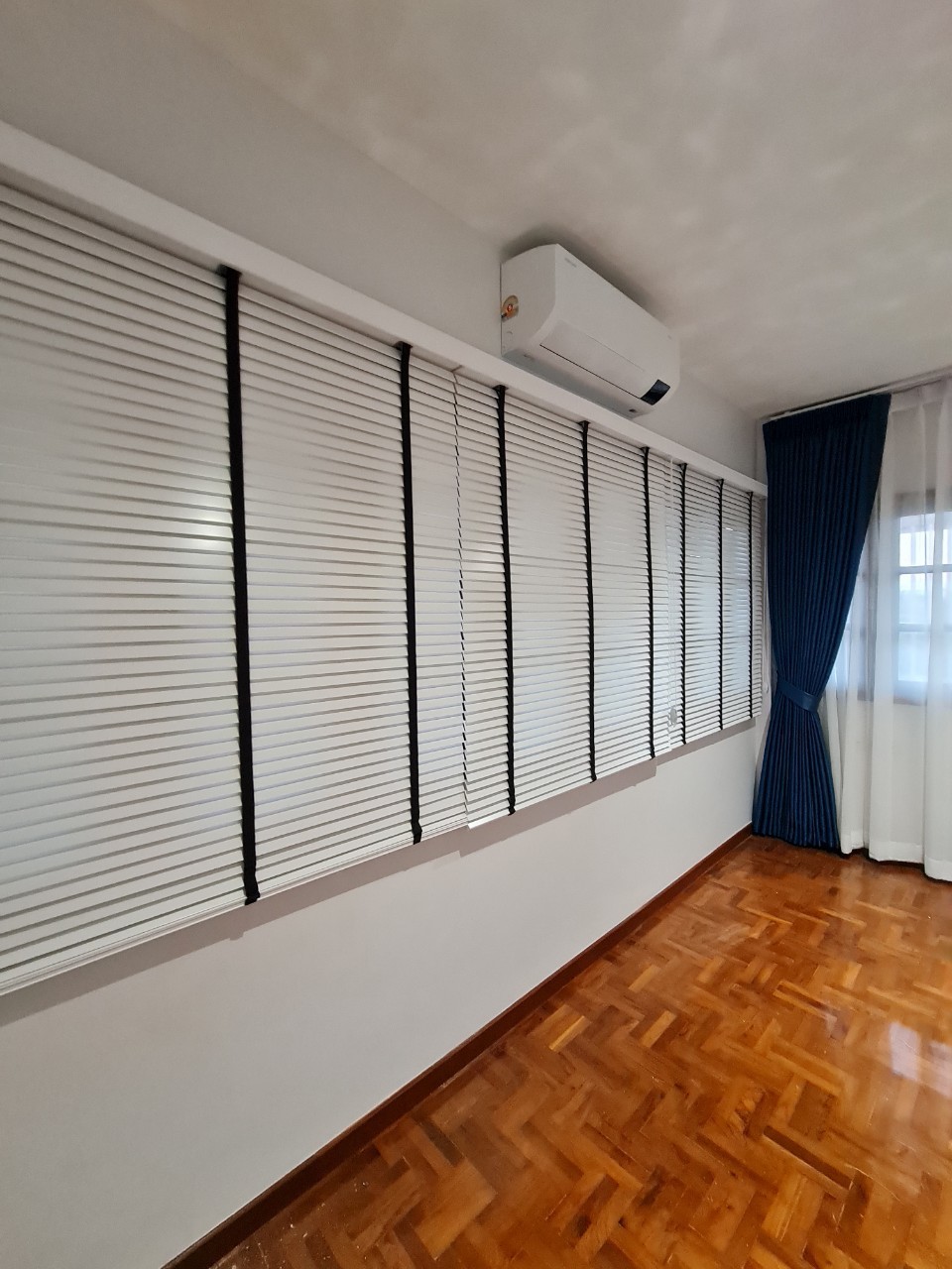 C-001 | ผ้าม่านโรงพยาบาลแบบมีช่องตาข่ายด้านบน thumb 2