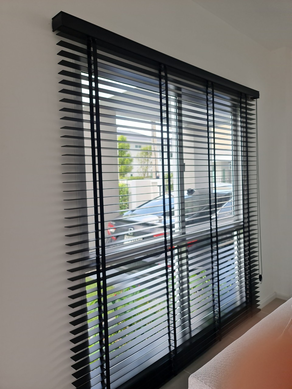 C-001 | ผ้าม่านโรงพยาบาลแบบมีช่องตาข่ายด้านบน